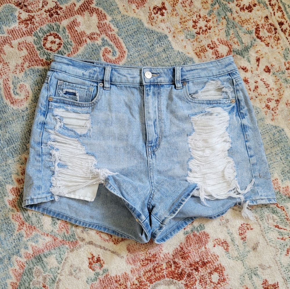 American Eagle Mom shorts